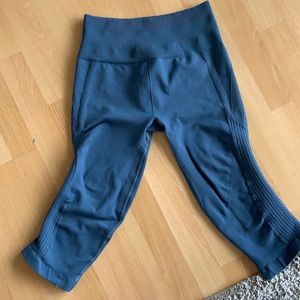 Lululemon crop running pants